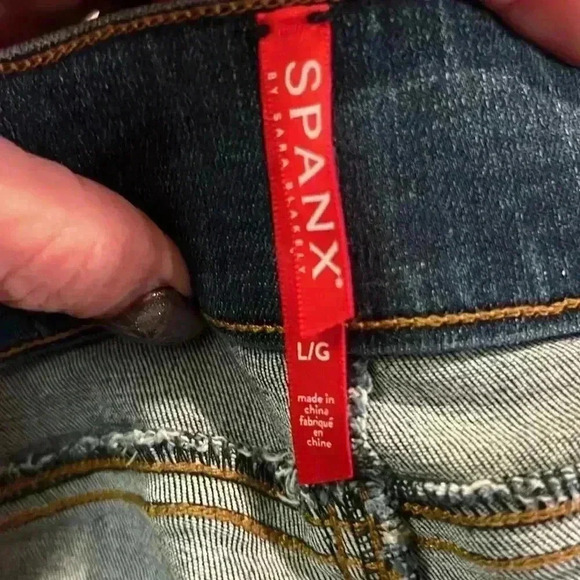 Spanx Jeans Womens Blue Denim Stretch Distressed Ankle Skinny Raw Hem - L - Picture 4 of 8